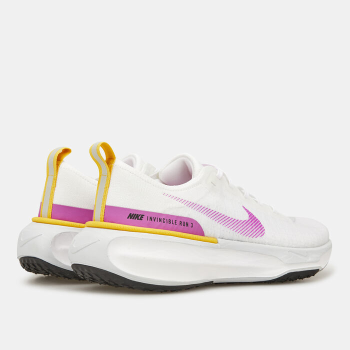 نايكي حذاء الجري على الطرق زووم اكس انفينسيبل 3 للنساء أبيض image number 3
