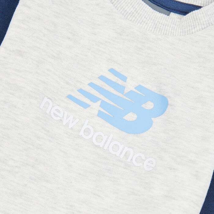 نيو بالانس طقم تيشيرت وبنطال رياضي للأطفال رمادي image number 3