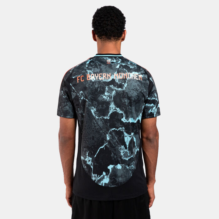 اديداس تيشيرت كرة القدم بايرن ميونيخ 24/25 الاحتياطي ربليكا للرجال أسود image number 1