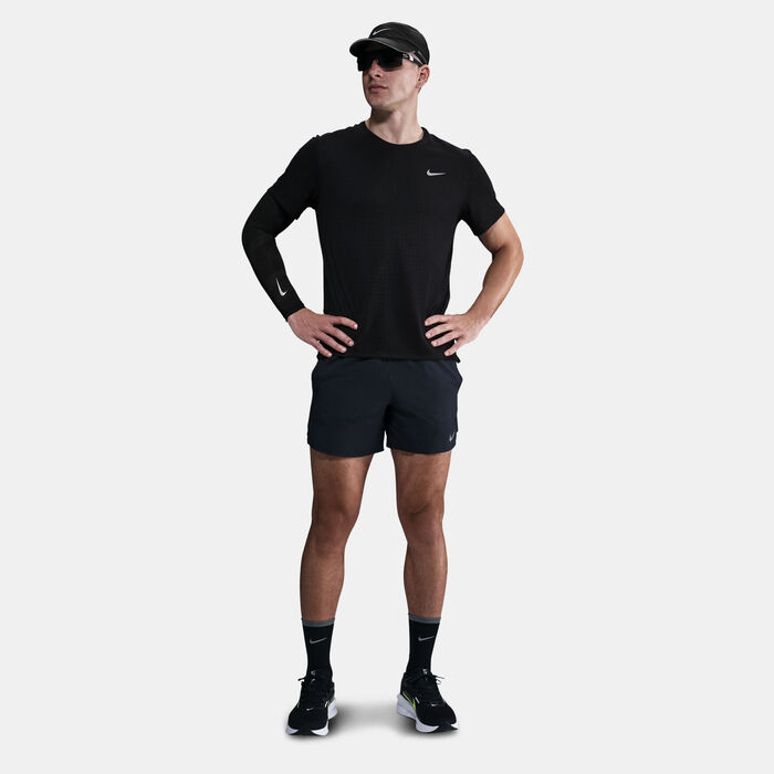 نايكي تيشيرت الجري مايلر بريذ دراي-فت للرجال أسود image number 2