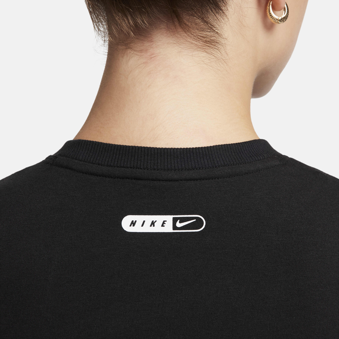 نايكي توب قصير سبورتسوير اسنشال للنساء أسود image number 3