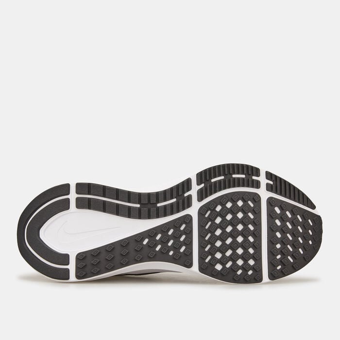 نايكي حذاء اير زوم ستراكتشورد 25 للنساء أسود image number 4