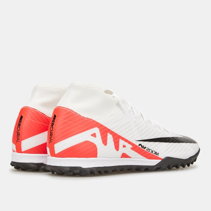 نايكي حذاء كرة القدم ميركوريال سوبرفلاي 9 اكاديمي لملاعب العشب الصناعي للرجال أبيض image number 2