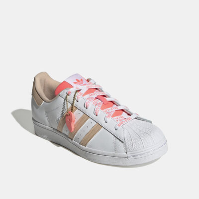 اديداس اورجينال حذاء سوبرستار للنساء أبيض