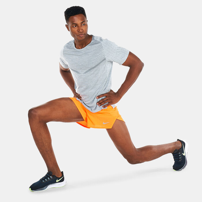 نايكي شورت دراي فت فاست للرجال برتقالي image number 2