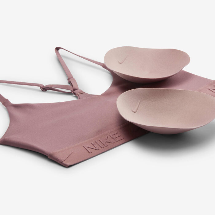 نايكي صدرية رياضية للتمرين إندي بدعم خفيف للنساء وردي image number 3