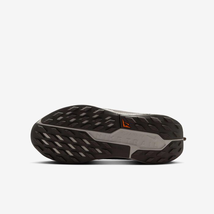 نايكي حذاء الجري بيجاسوس تريل 5 للاطفال بنى image number 1