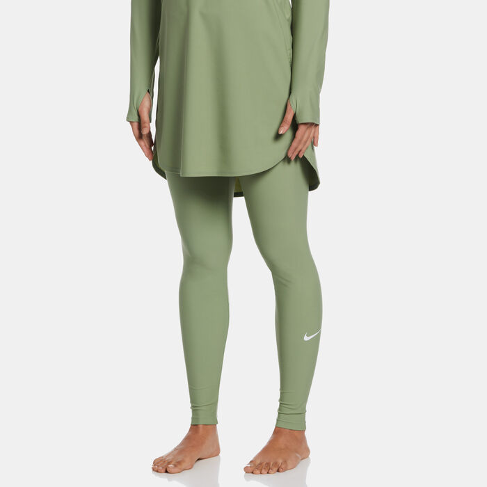 نايك سويم بنطال ليقنز سليم فت للسباحة للنساء أخضر image number 0